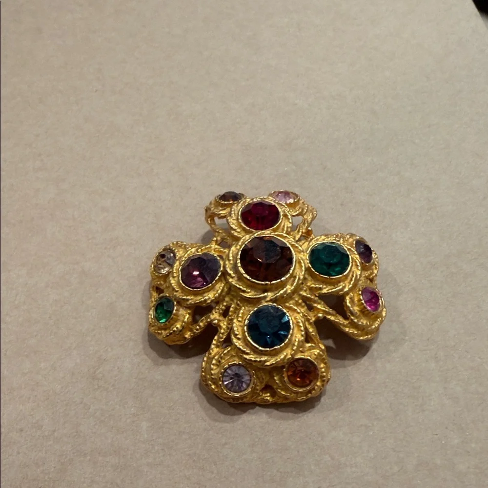 Vtg Goldtone Multicolor Gemstone Maltese Cross Brooch - Picture 8 of 10